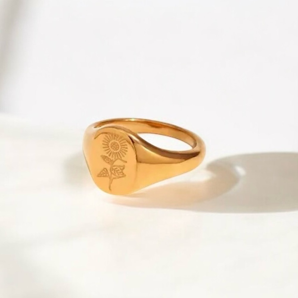 🌻Sunflower Signet Ring🌻